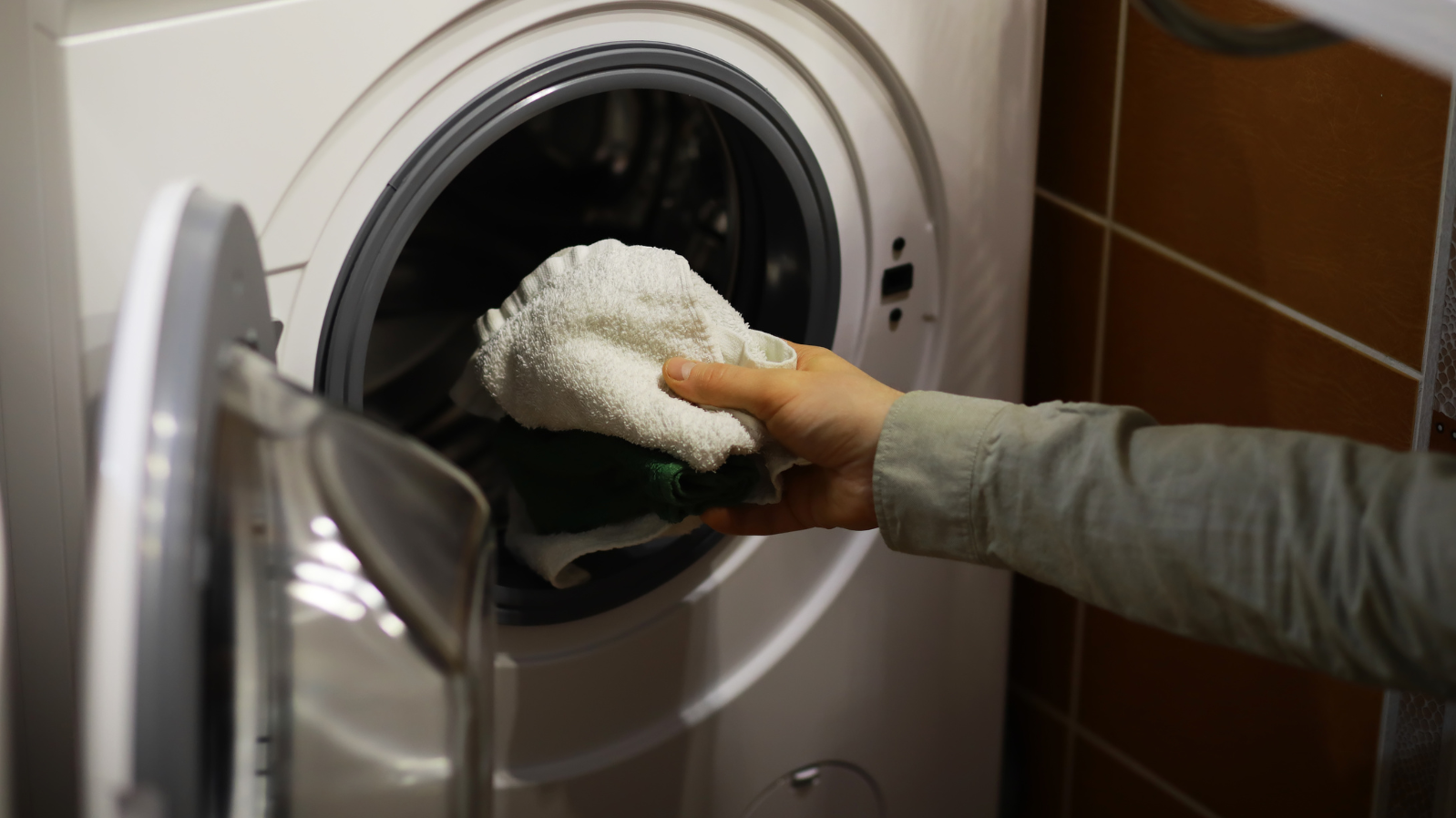 How Much Is A Load Of Laundry? Understanding Sizes And How To Avoid Overloading